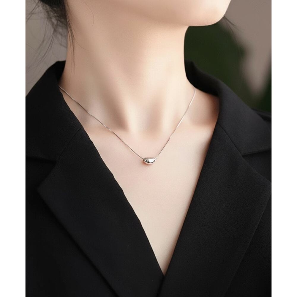 925 Sterling Silver Bean Pendant Necklace - Elegant Women's 18" Chain
